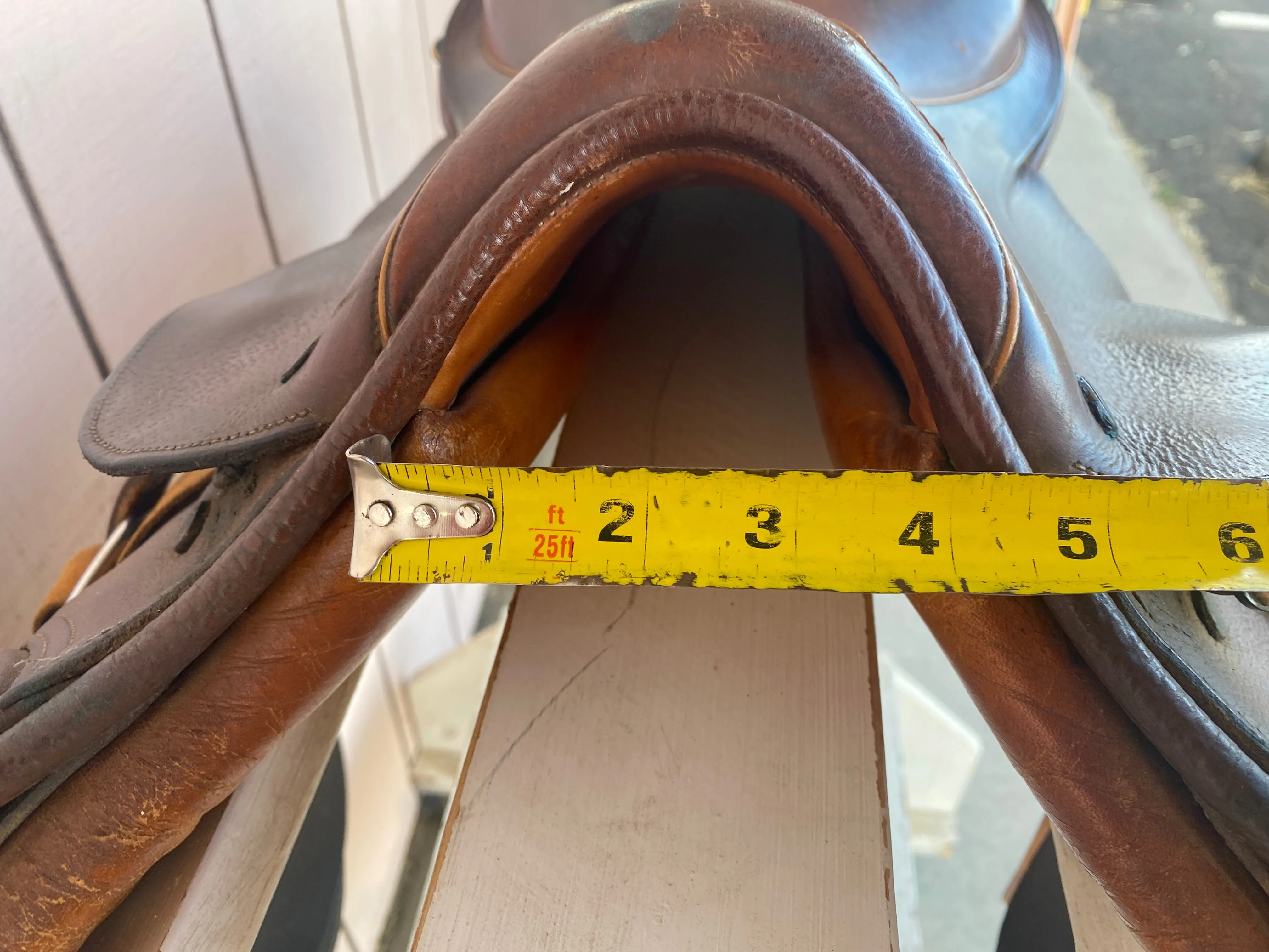 17.5 Crosby Hampton Classic Saddle