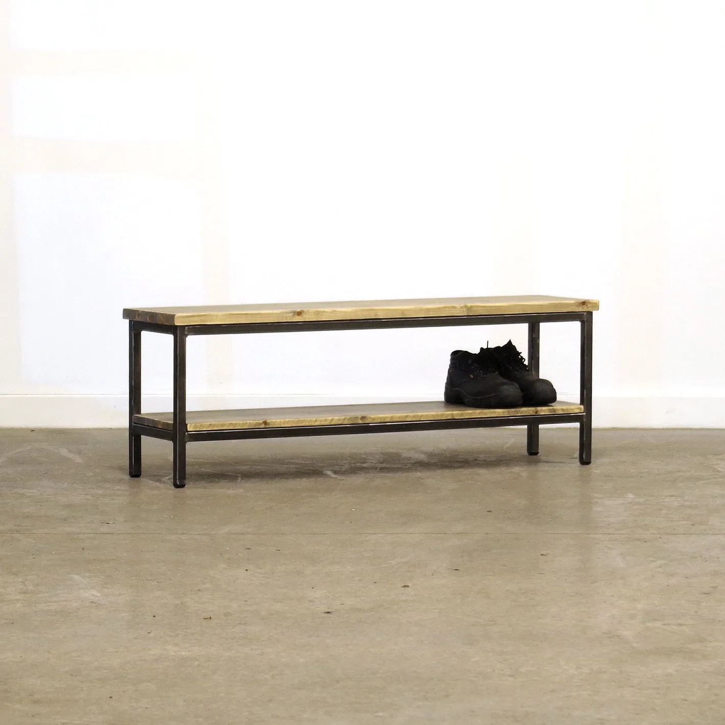 Bench Nº 2 - Gun Metal / Pine