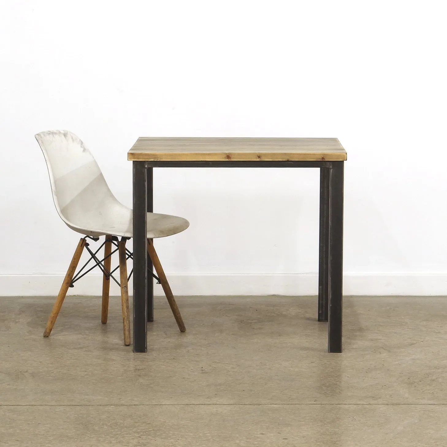 Square Table Nº 0